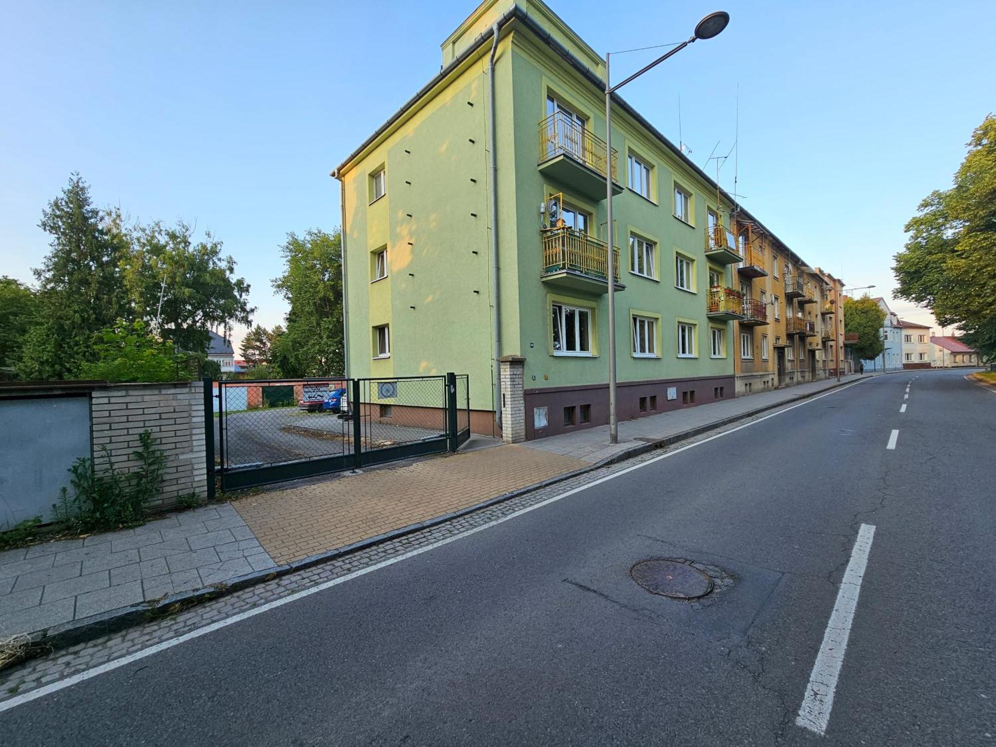 Apartman Opava S Parkovanim Exterior photo